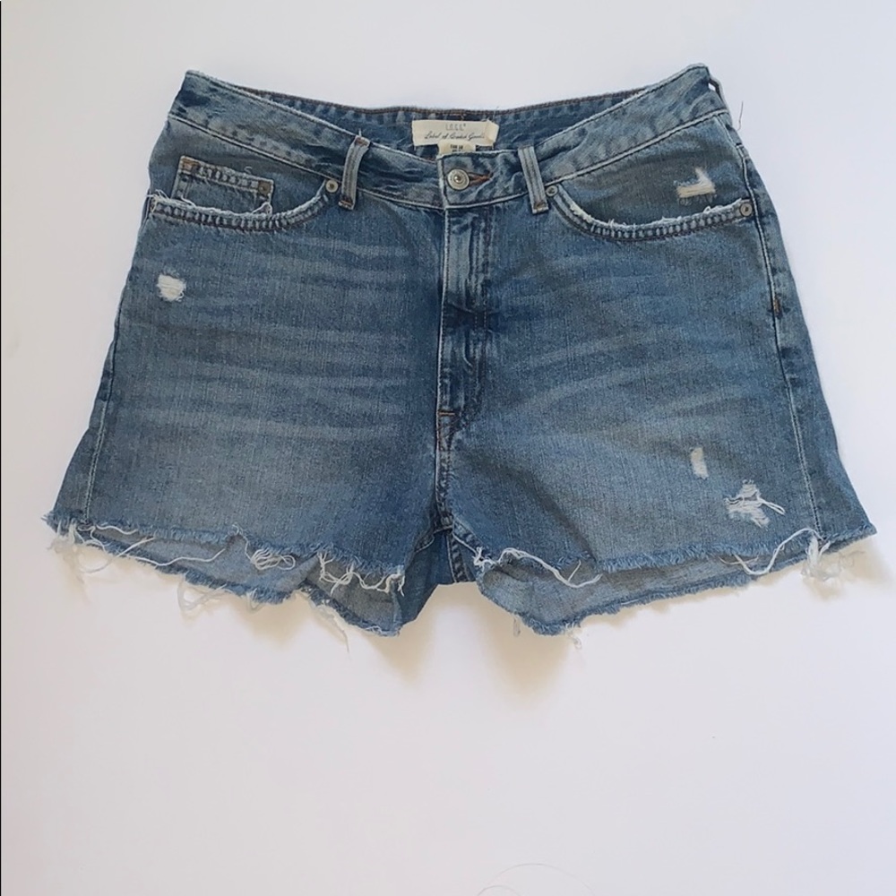 🌟H&M L.O.G.G women’s denim shorts size US 8
